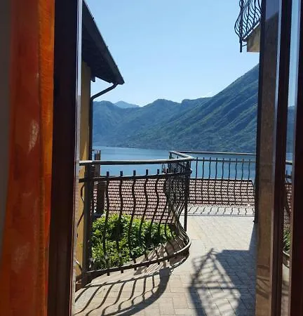 Casa Adriana Lake Como בית נופש *